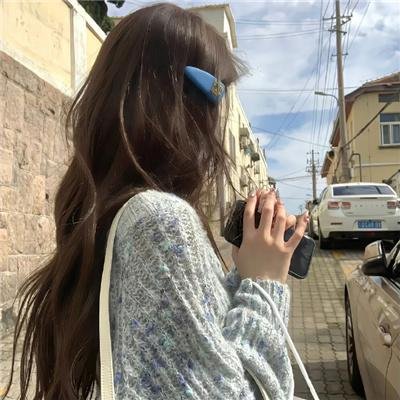 我如明月卿不知